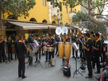Lima - Musical Performance (Traveltinerary)