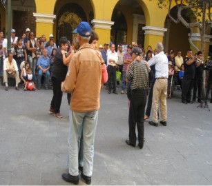 Lima - Senior dancing (Traveltinerary)