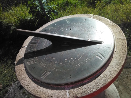 Can you tell the time on the sun dial?(Traveltineraries)
